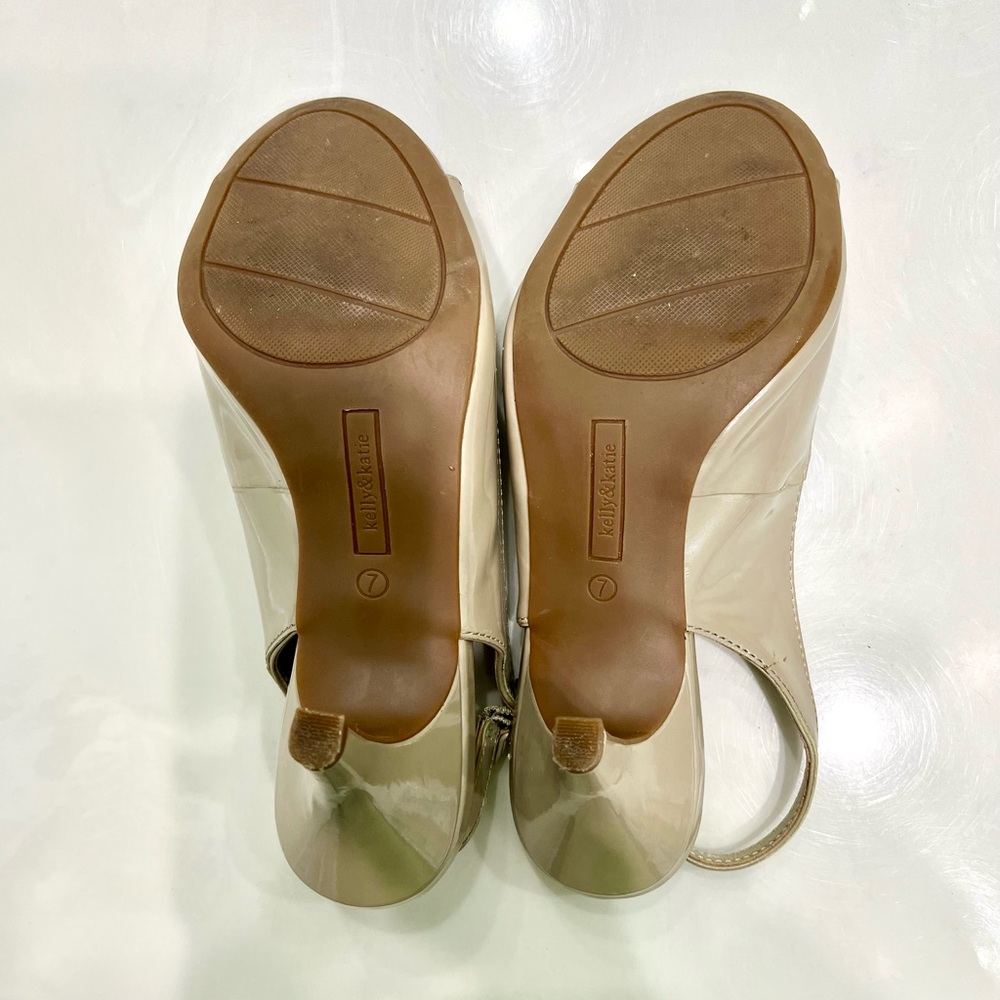 3/$25 Kelly & Katie Slingback Heels - Picture 4 of 8